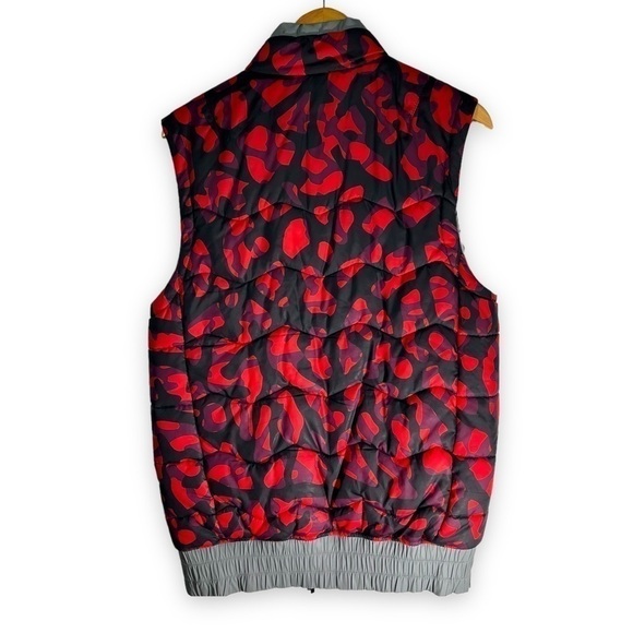 Nike Air Jordan Jumpman Reversible Quilted Puffer Vest, Red Camo/Grey, Size XS - Picture 7 of 12